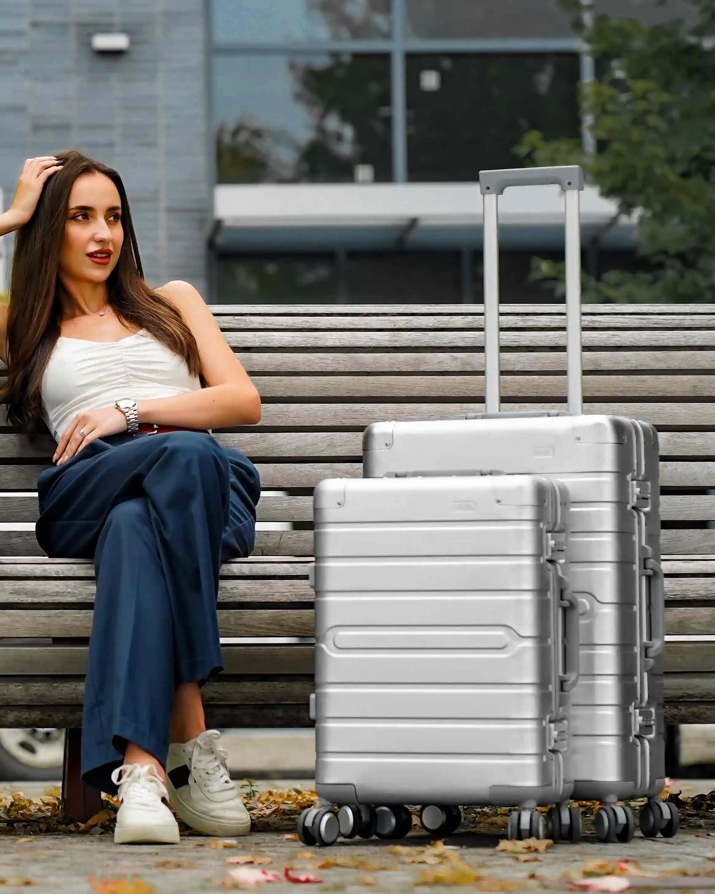 Check-in: Aluminum 28"