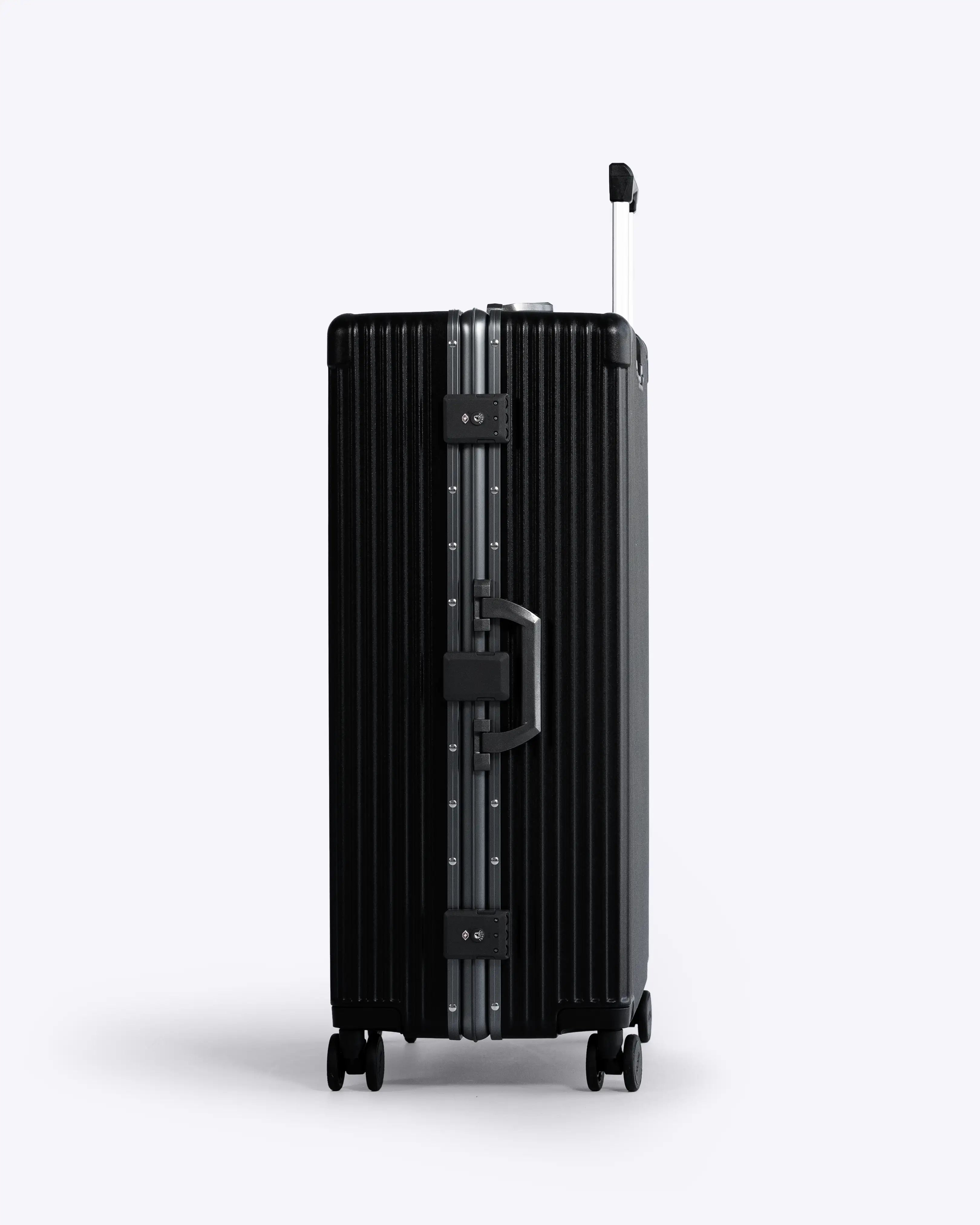 Check-In: All-In-One 28" (Pre-Order)