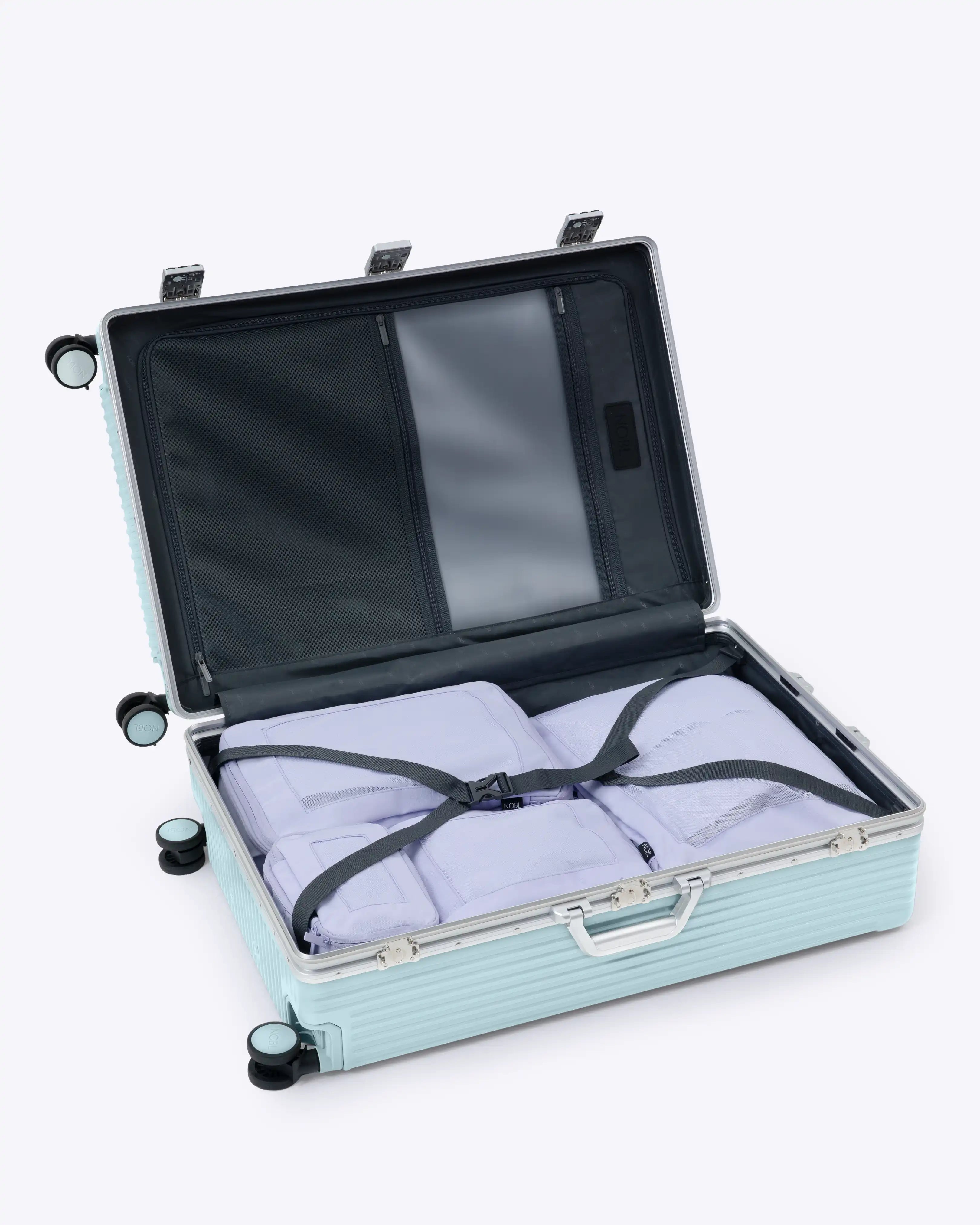 Check-In: All-In-One 28"