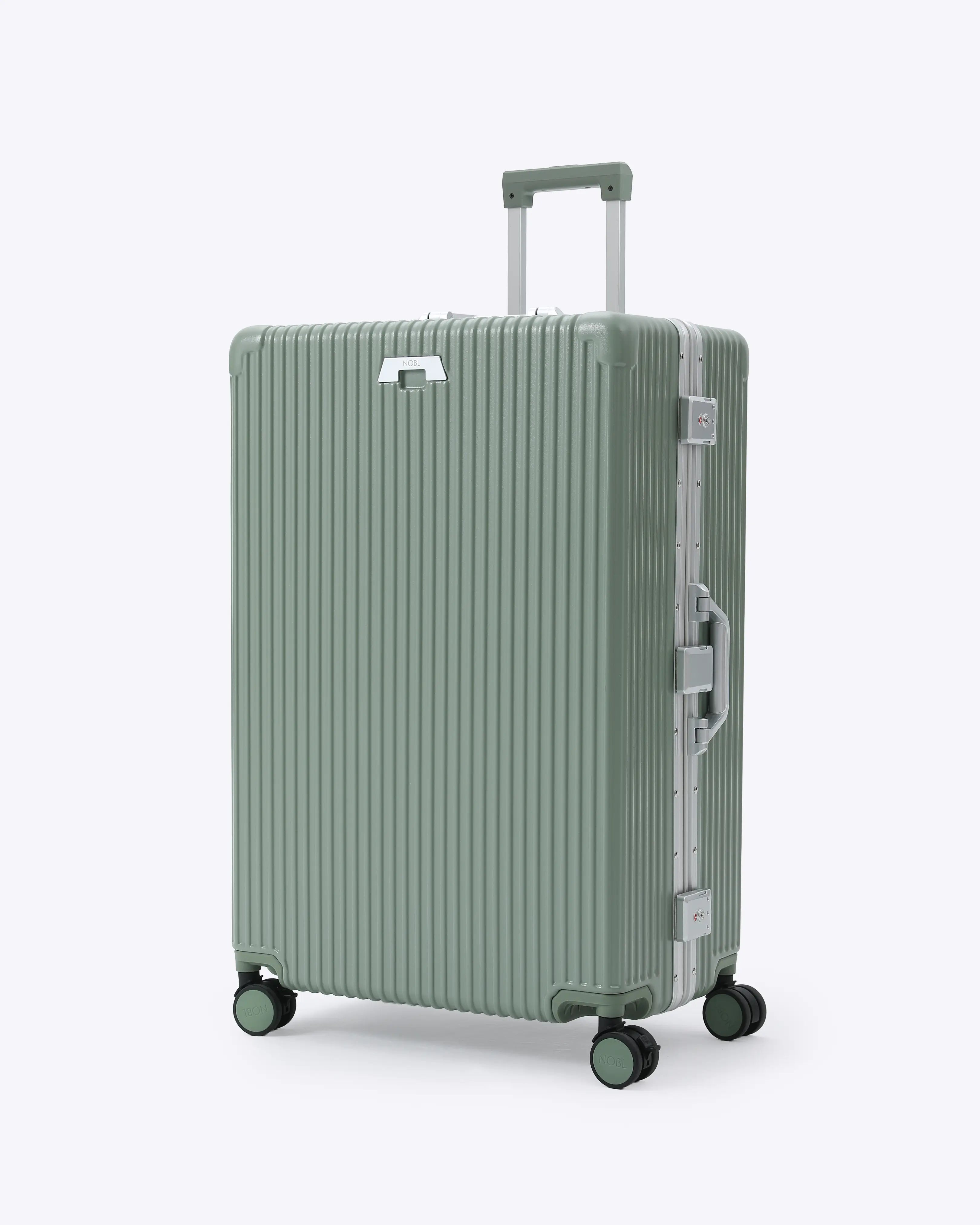 Check-In: All-In-One 28"