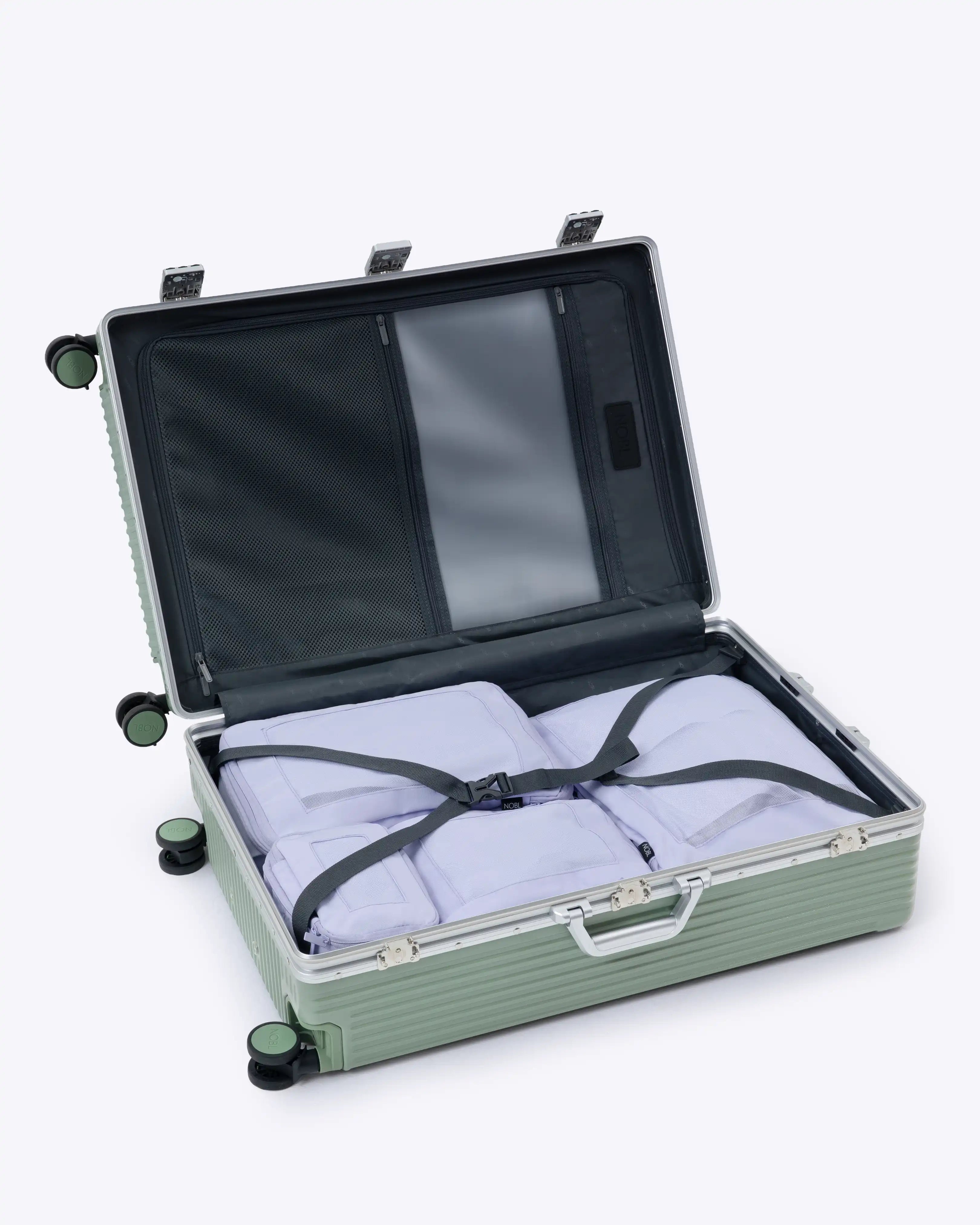 Check-In: All-In-One 28"