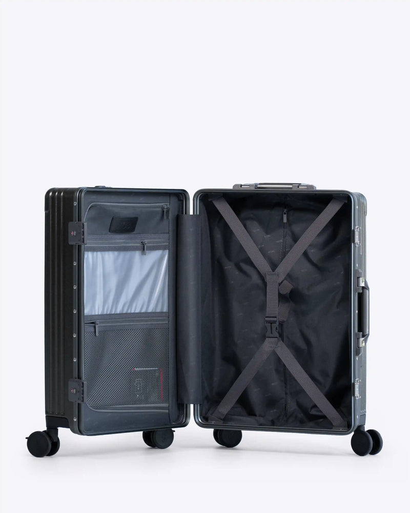 Carry-On: All-in-One 19"
