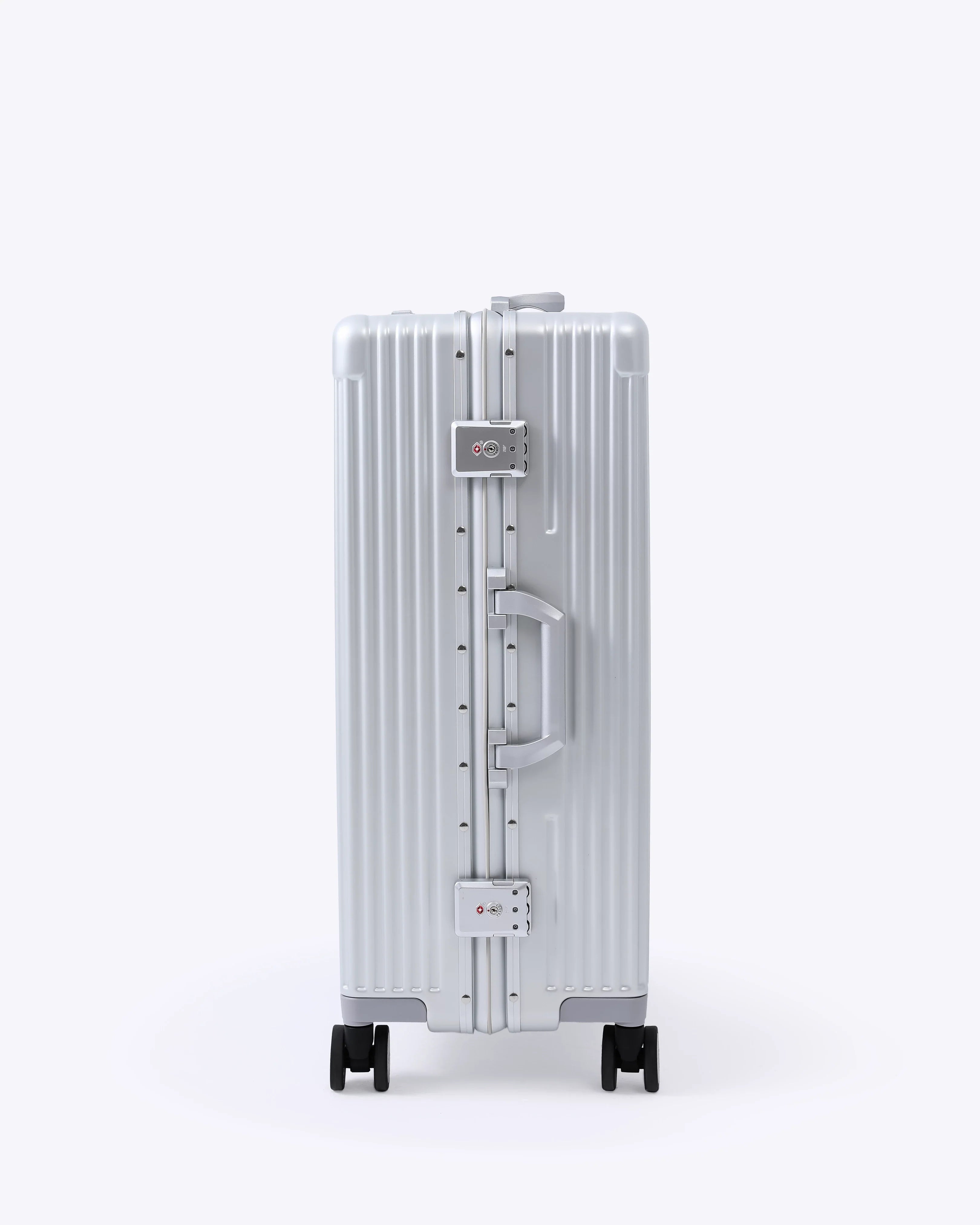 Check-In Medium: All-In-One 24"