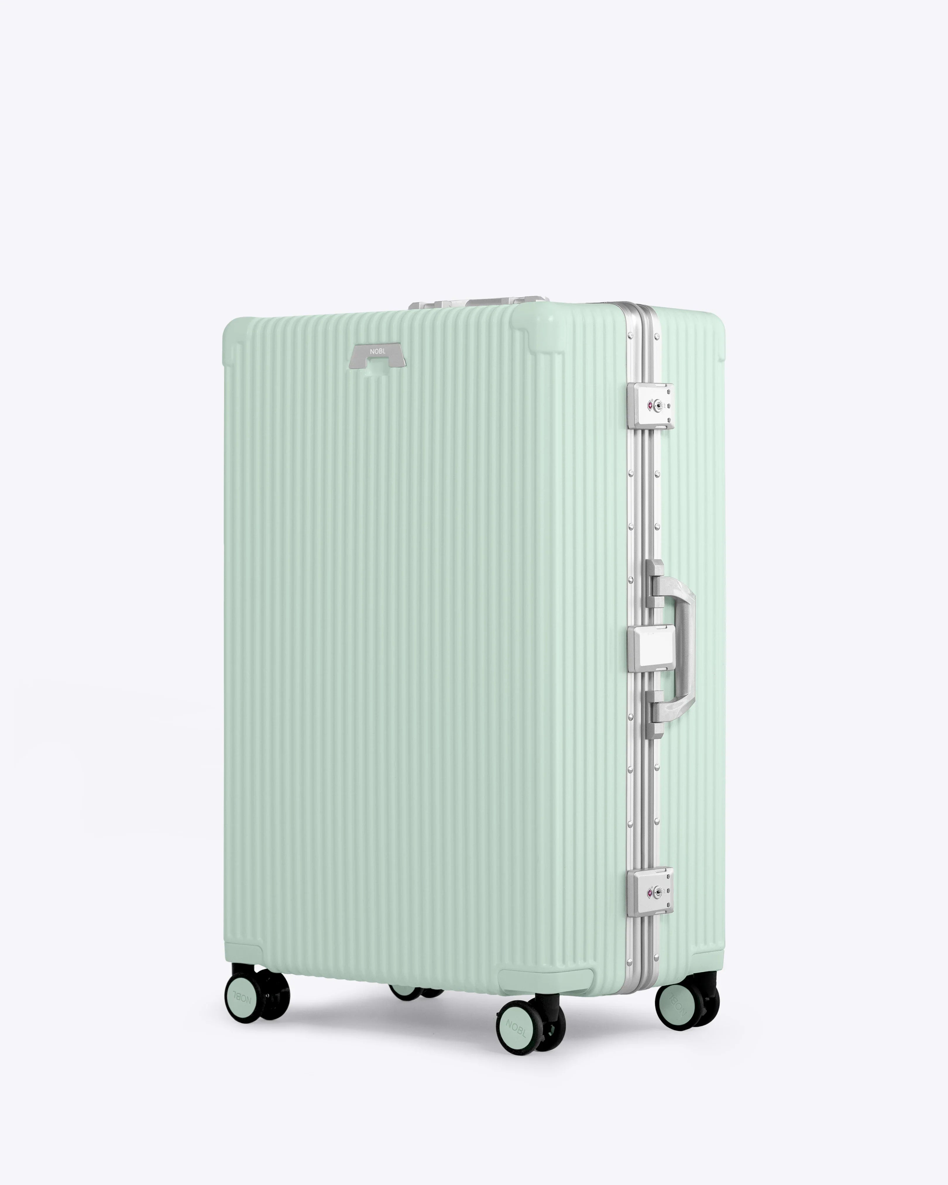 Check-In: All-In-One 28"