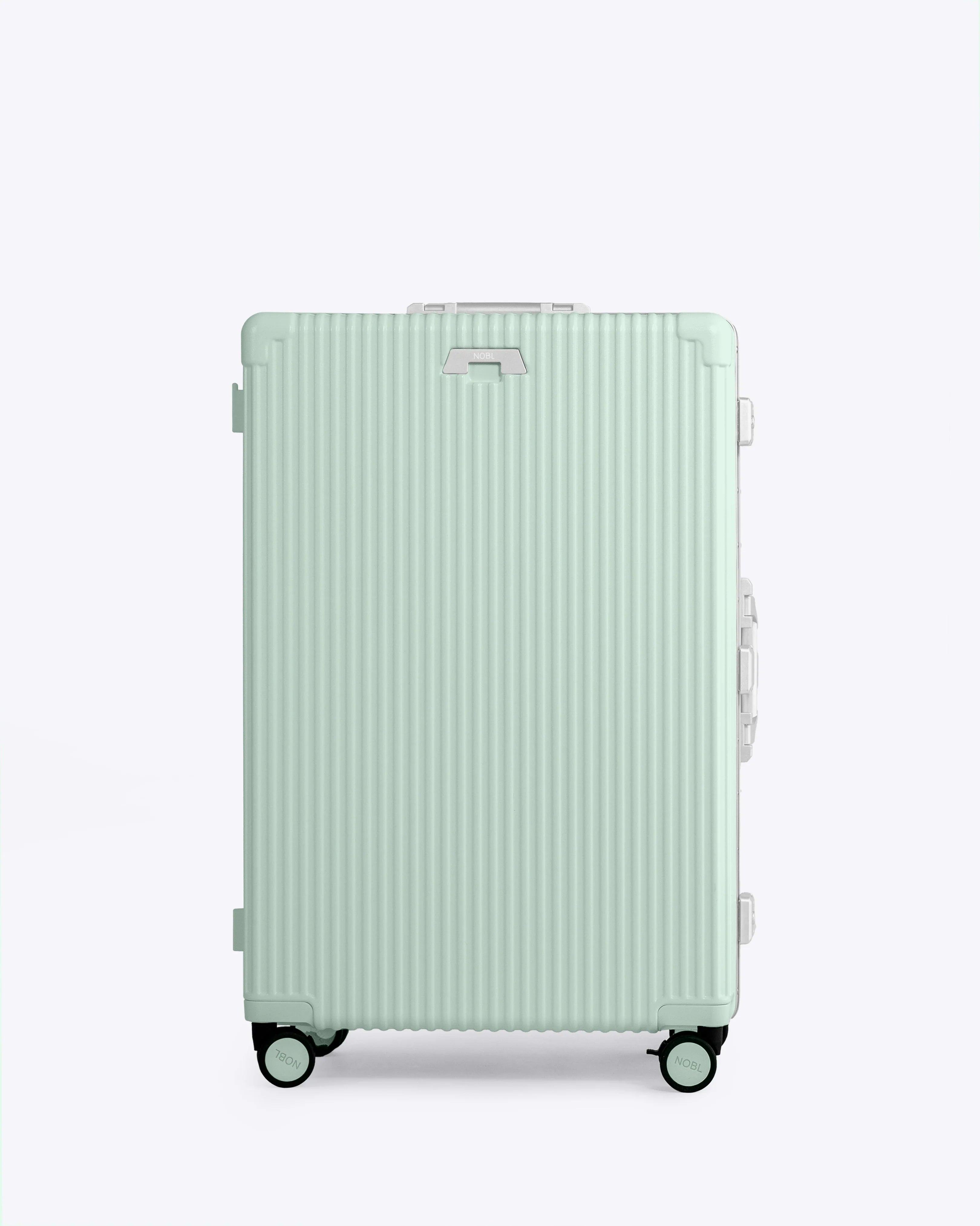 Check-In: All-In-One 28"