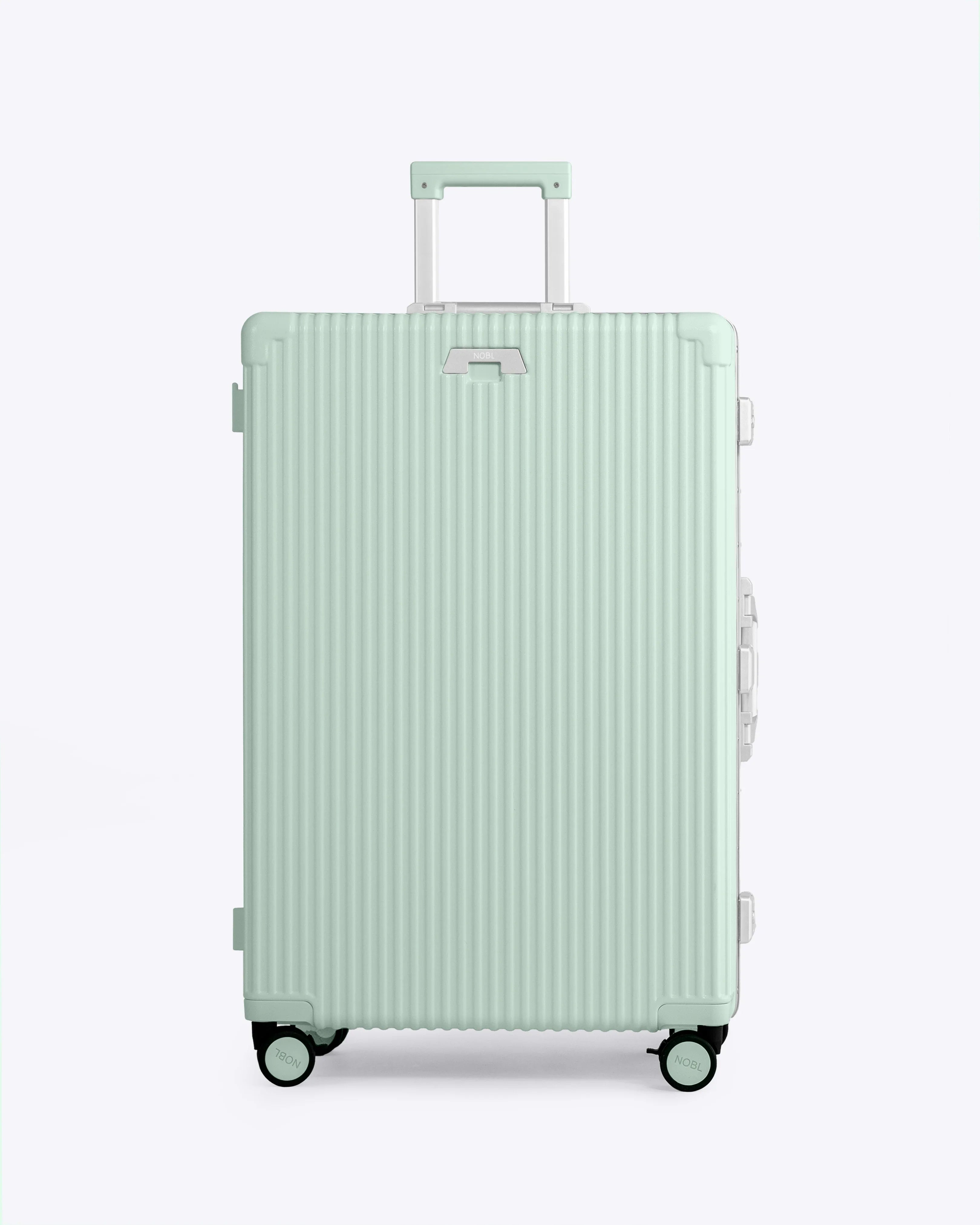 Check-In: All-In-One 28"