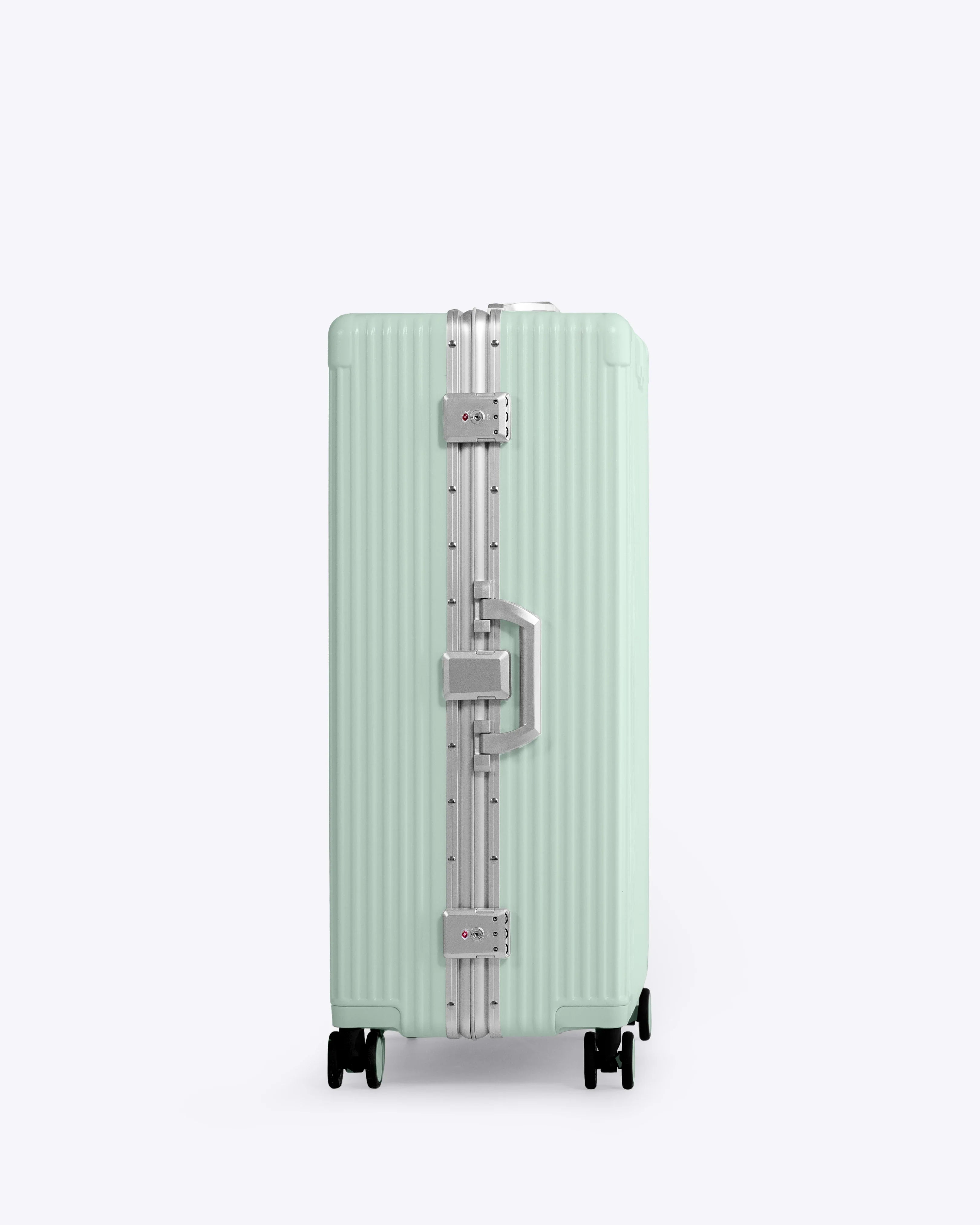 Check-In: All-In-One 28" (Pre-Order)